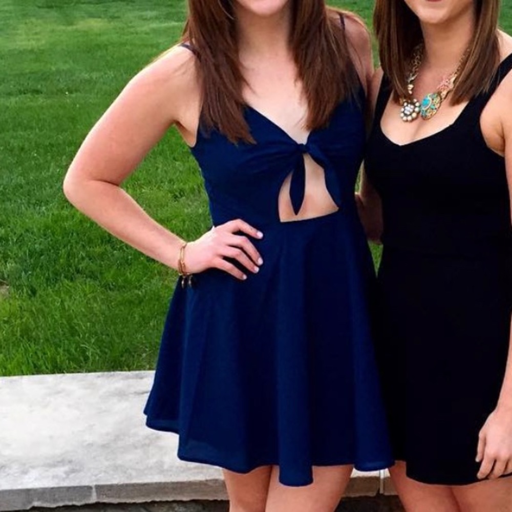 Kimchi Blue Dress (Urban Outfitters) Mid-drift cut out. Fit and flare
